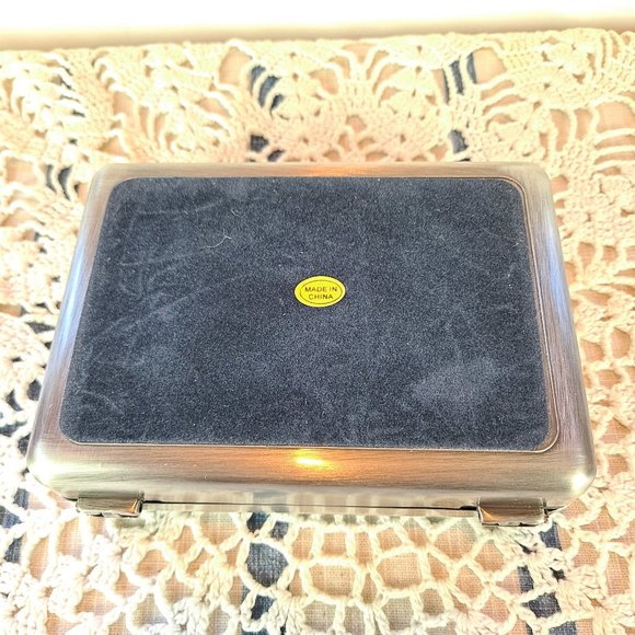 Pewter Finish Thought Box Lidded Hinged - Picture 6 of 7